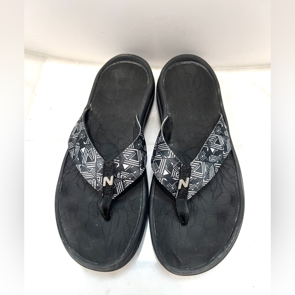 New Balance Sandals/flipflops size 8